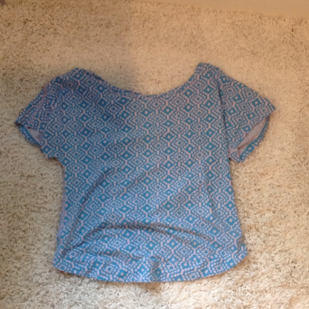 Cute blue and purple pattern ivivva crop top