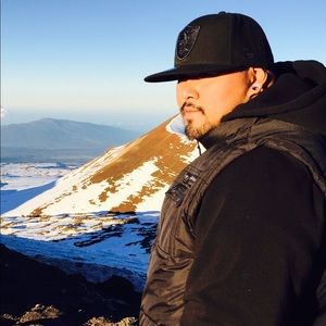 Meet your Posher, Robert