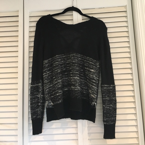 Black crossy back sweater - Picture 1 of 3