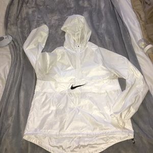 White nike wind breaker