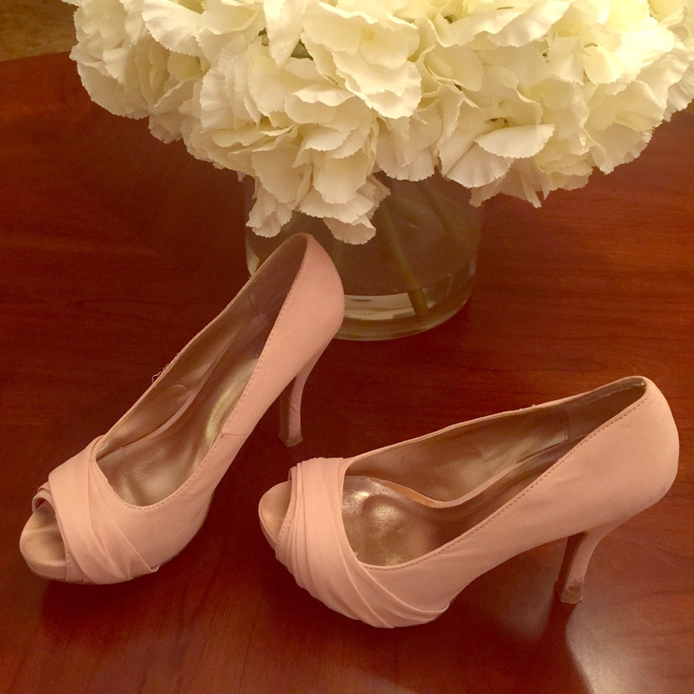 Pink heels by "Quipid"