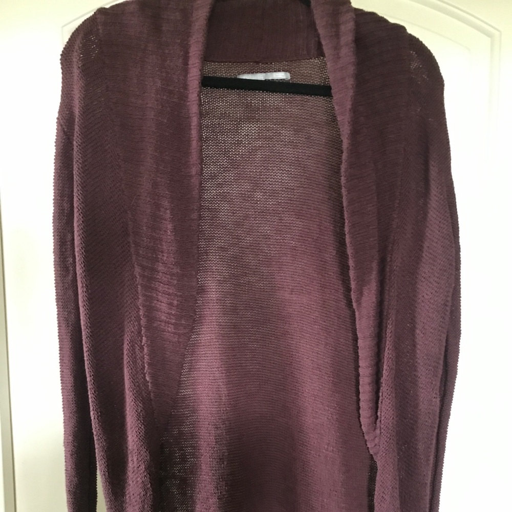 maroon sweater!!