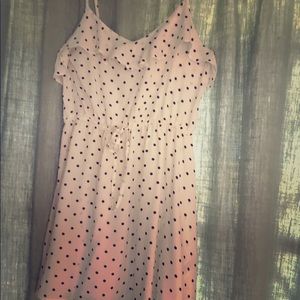 Rayon sun dress white w/ black pokie dots❤️