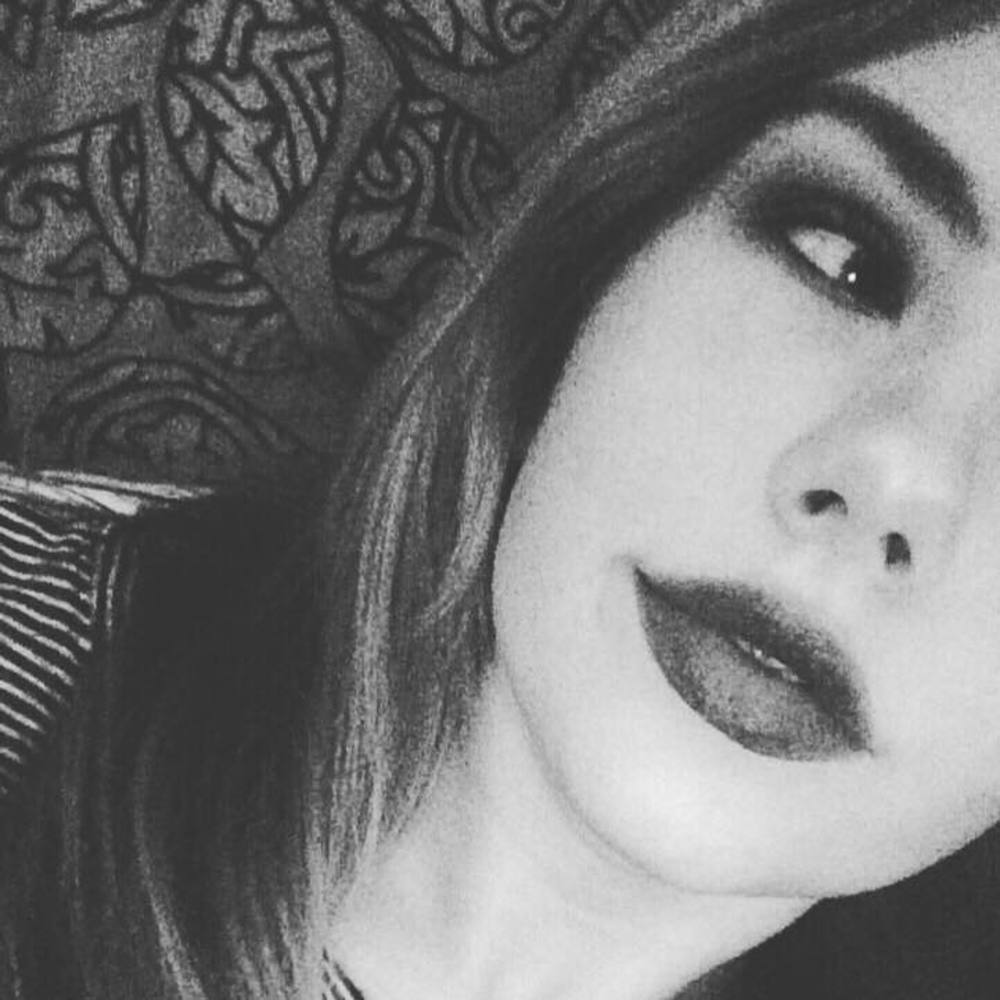 Meet your Posher, Brooke