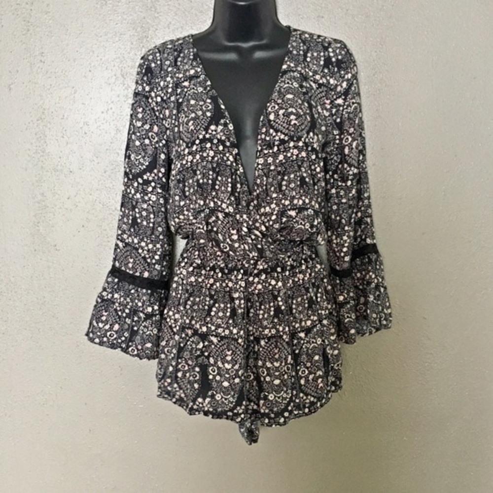 American Eagle black floral romper - women's xs