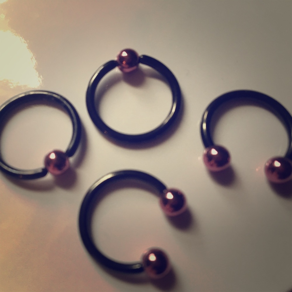Nipple Rings NWT 14G