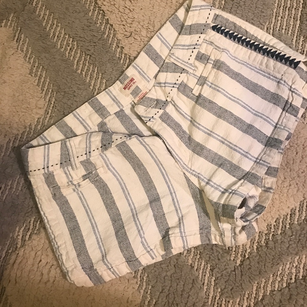 Beachy shorts