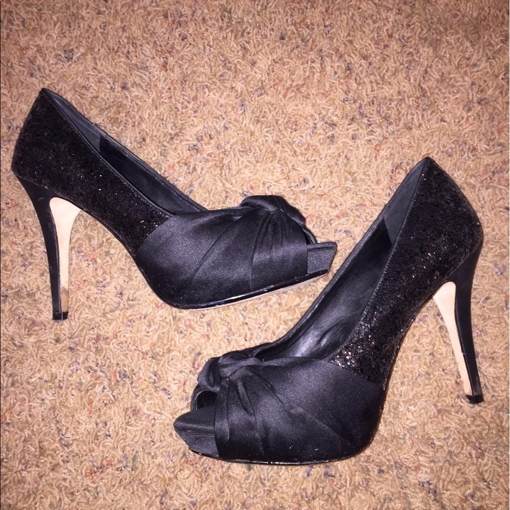 Antonio Melani Black Pump Heels