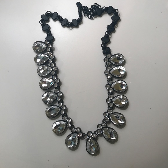 Zara Jewelry - Zara Gem Necklace