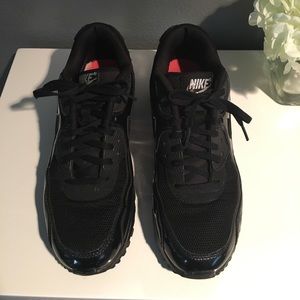 Size 9 women's air max 90