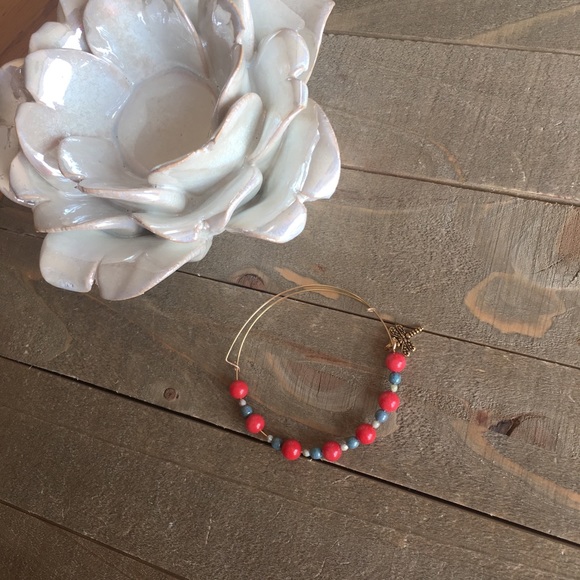 Red Coral and Glass Bead Gold Adjustable Bracelet - Picture 3 of 5