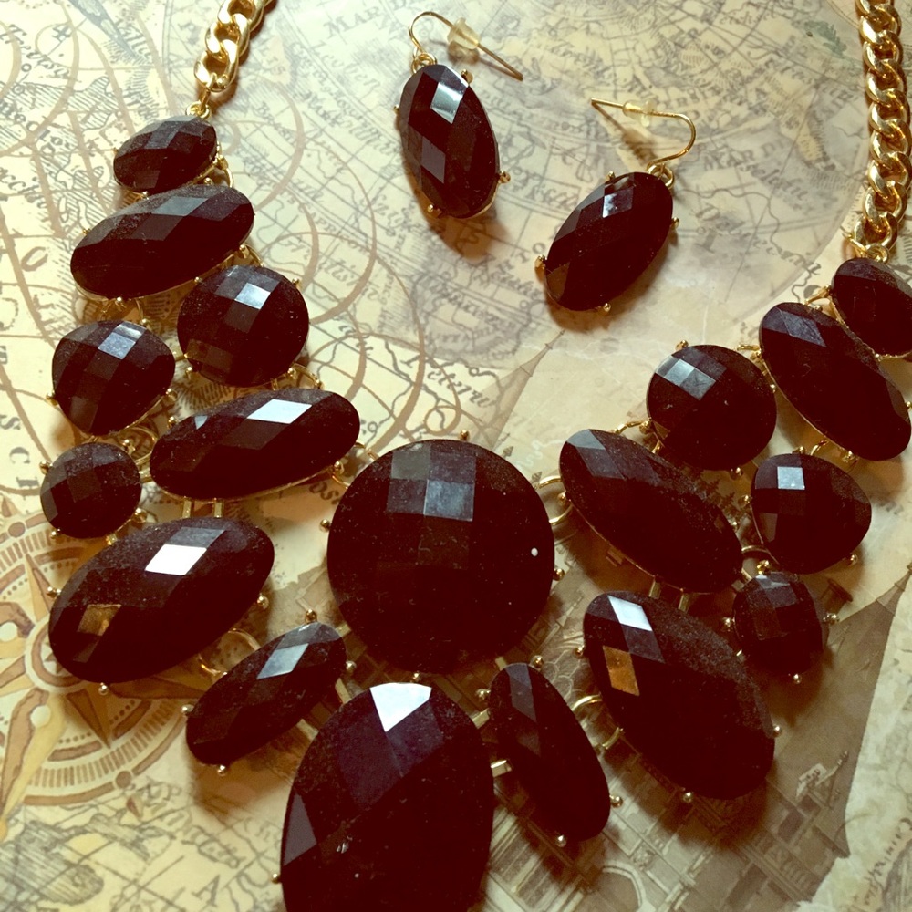 Gem Necklace and Earring Set ✨