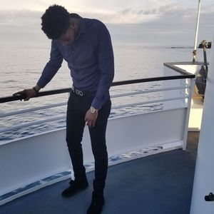 Meet your Posher, Bazzle