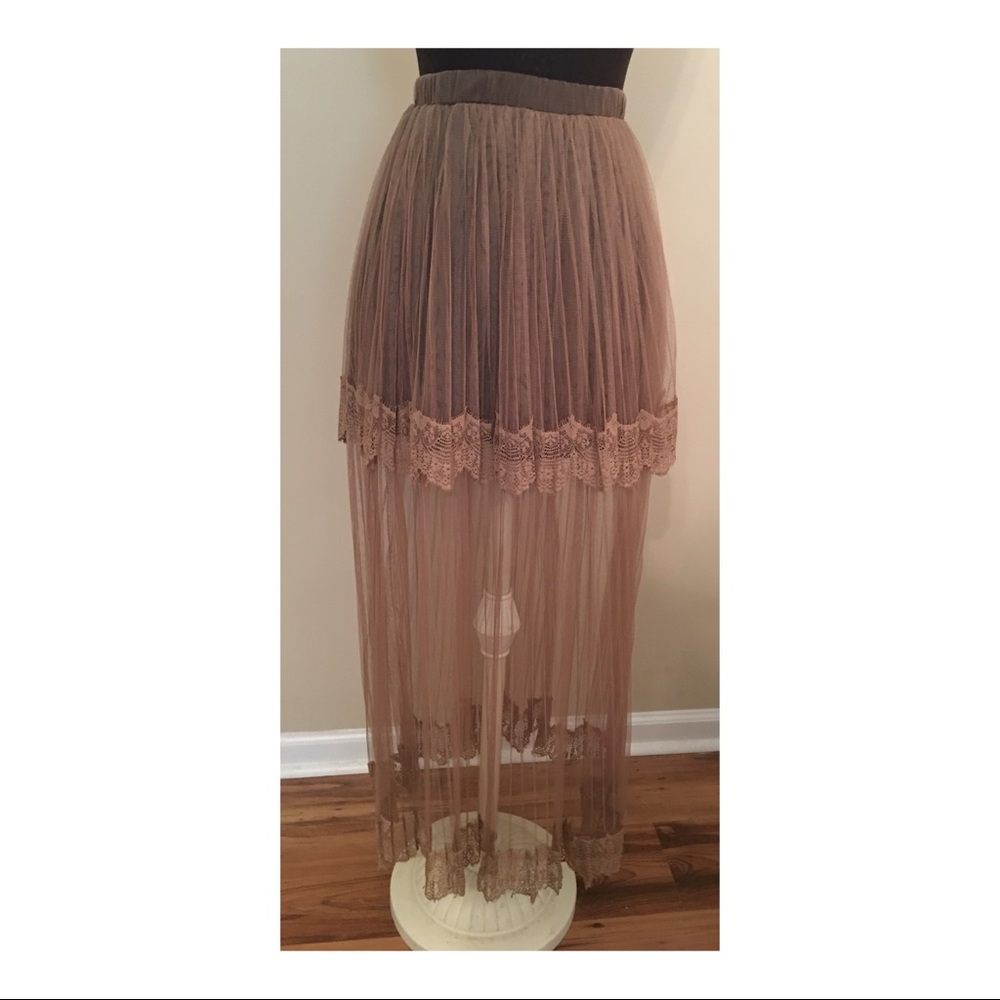 Layered tulle maxi skirt size Medium