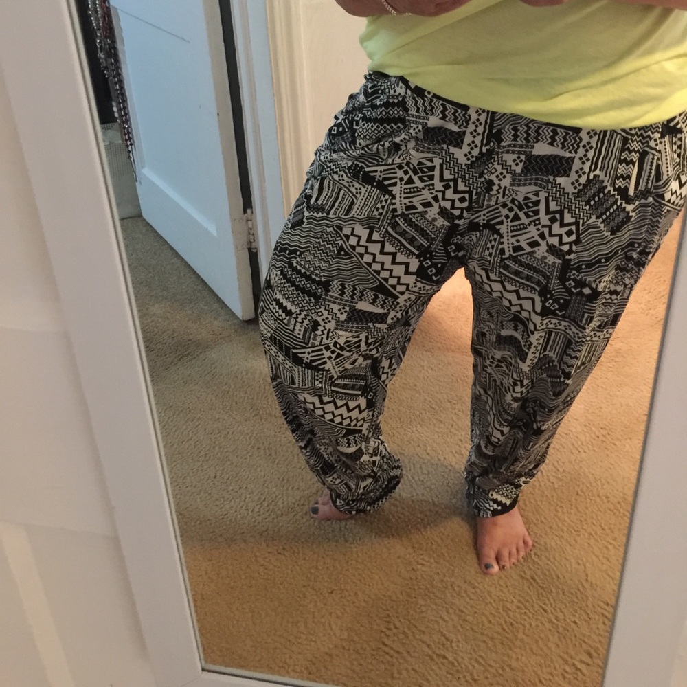 CARSON KRESSLEY Never worn loose fitting pants