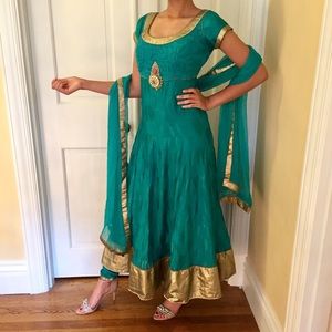 [NEW] Green & Gold Indian dress / Anarkali