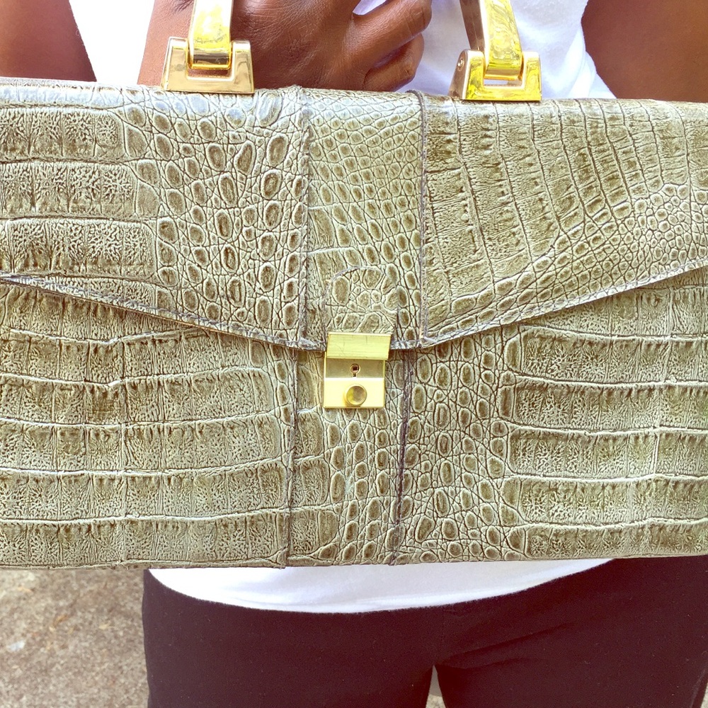 Croc Envelope 👛