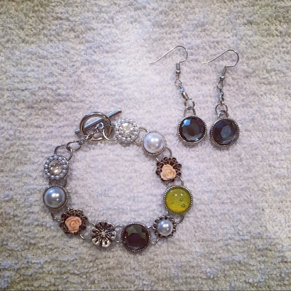 Bracelet and earring set