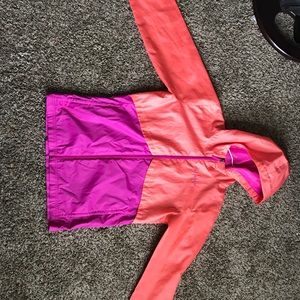 Columbia sportswear/windbreaker. Size adult small
