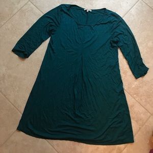 Beautifully fitted teal dress