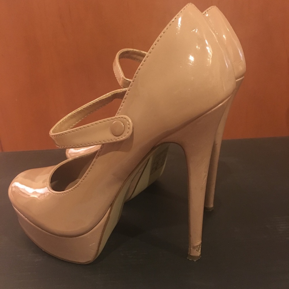 Forever 21 heel