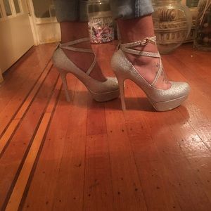 Red & Silver Glitter Pumps Mario Corti