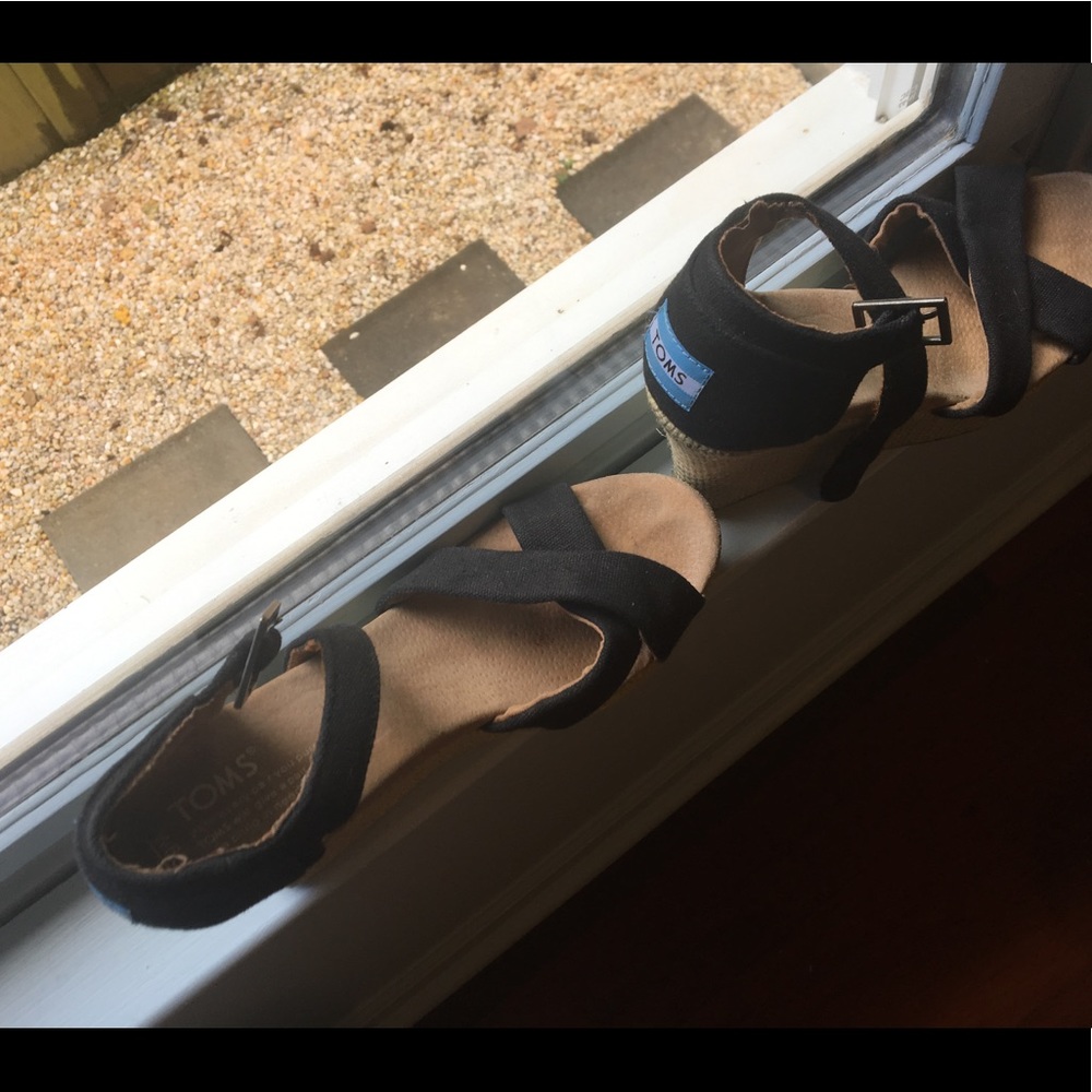 Toms wedges