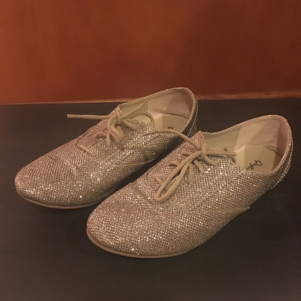 Sparkle shoes