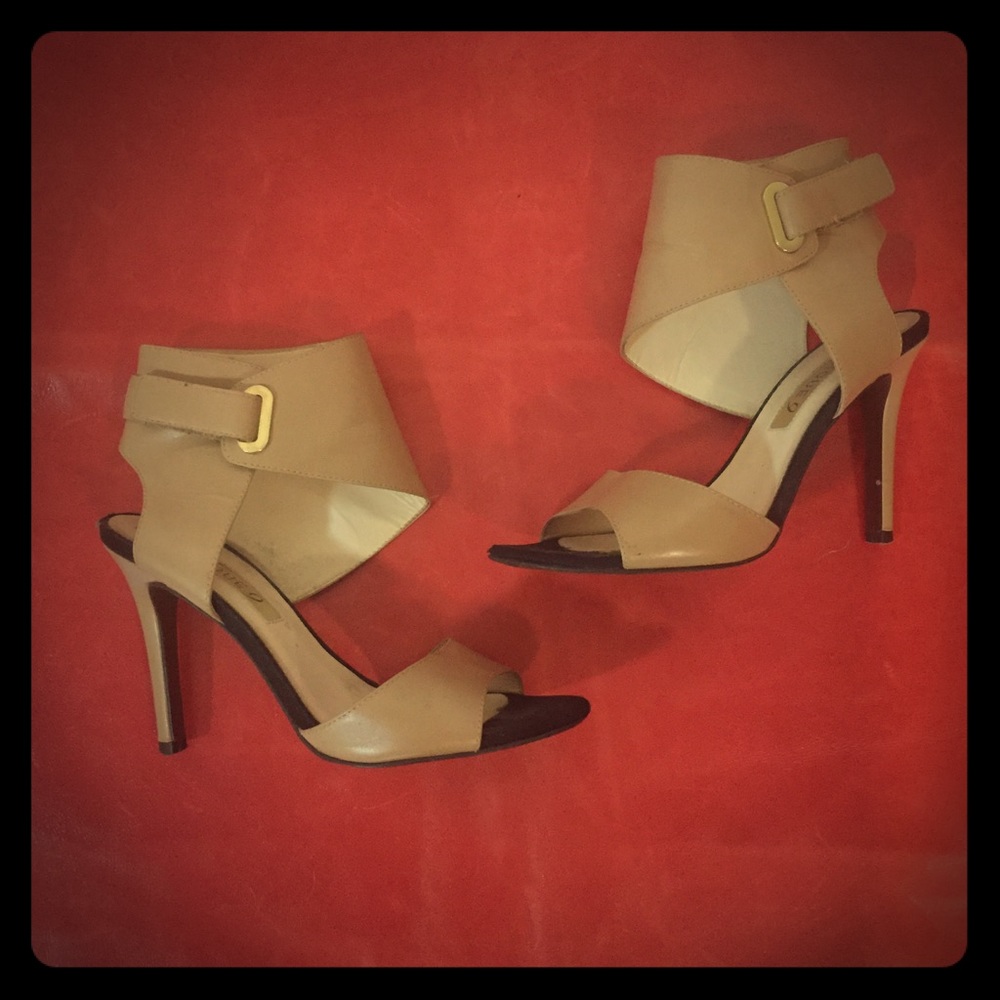 Boutique 9 tan ankle wrap stiletto sandals 4" - 7