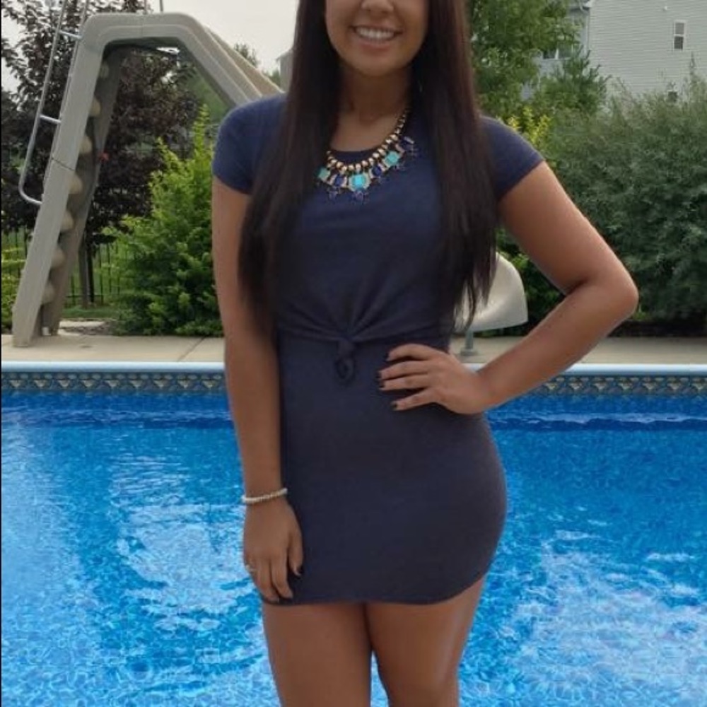 Dress - Picture 2 of 2