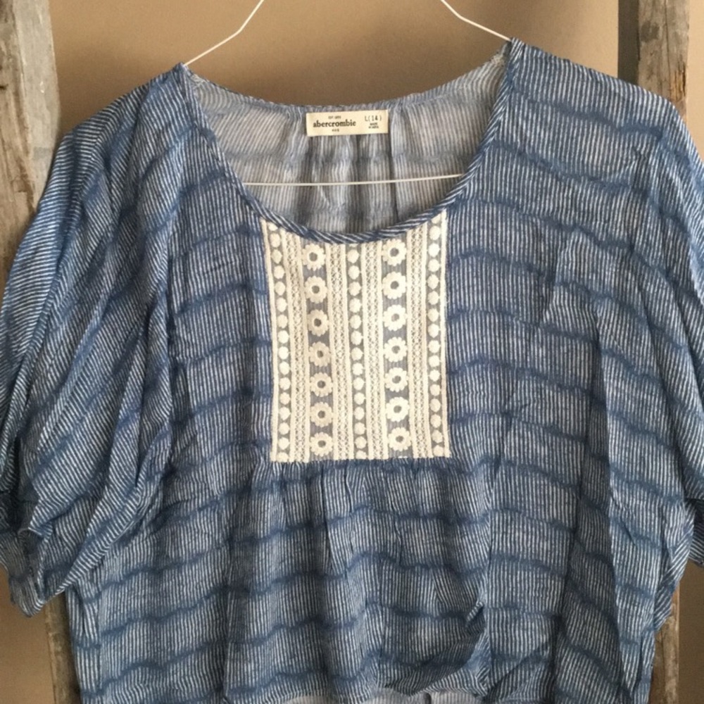 Abercrombie flowy top