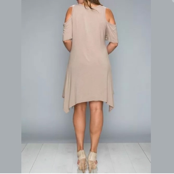 SOLD OUT - Picture 4 of 5