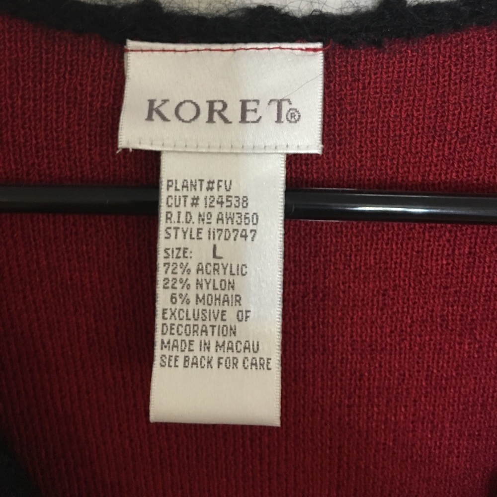 Koret decorative sweater vest. - Picture 3 of 3