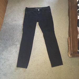 Black American Eagle skinny jeans