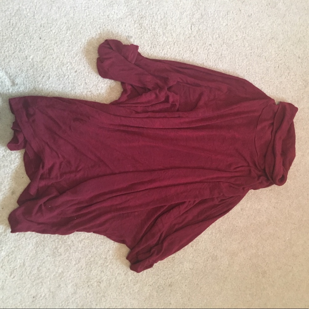 Red loose Turtleneck shirt