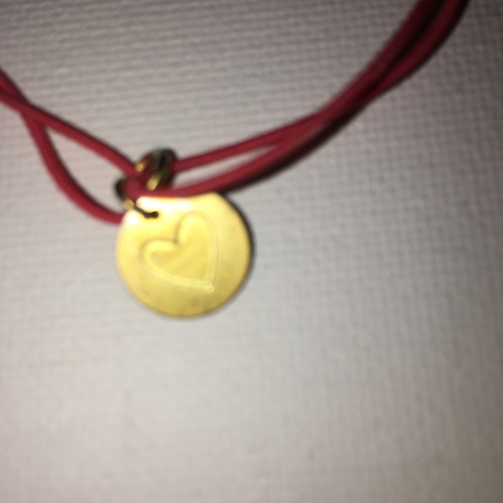casual red bracelet with cute heart charm - Picture 2 of 2