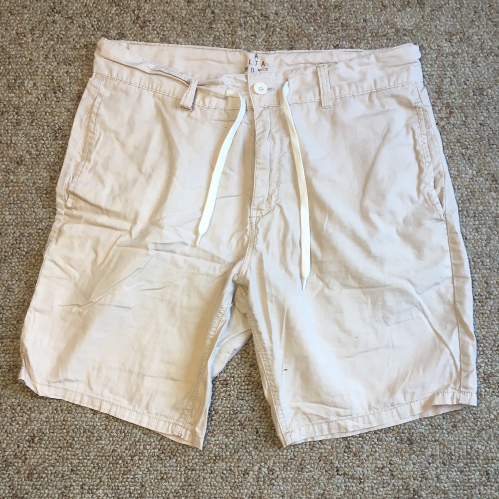 Altamont Khakis shorts