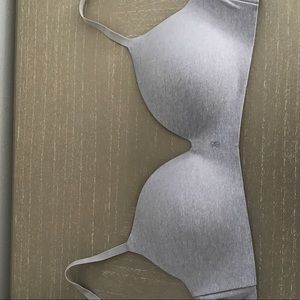 Never wear vs wireless bra in 34d !!!