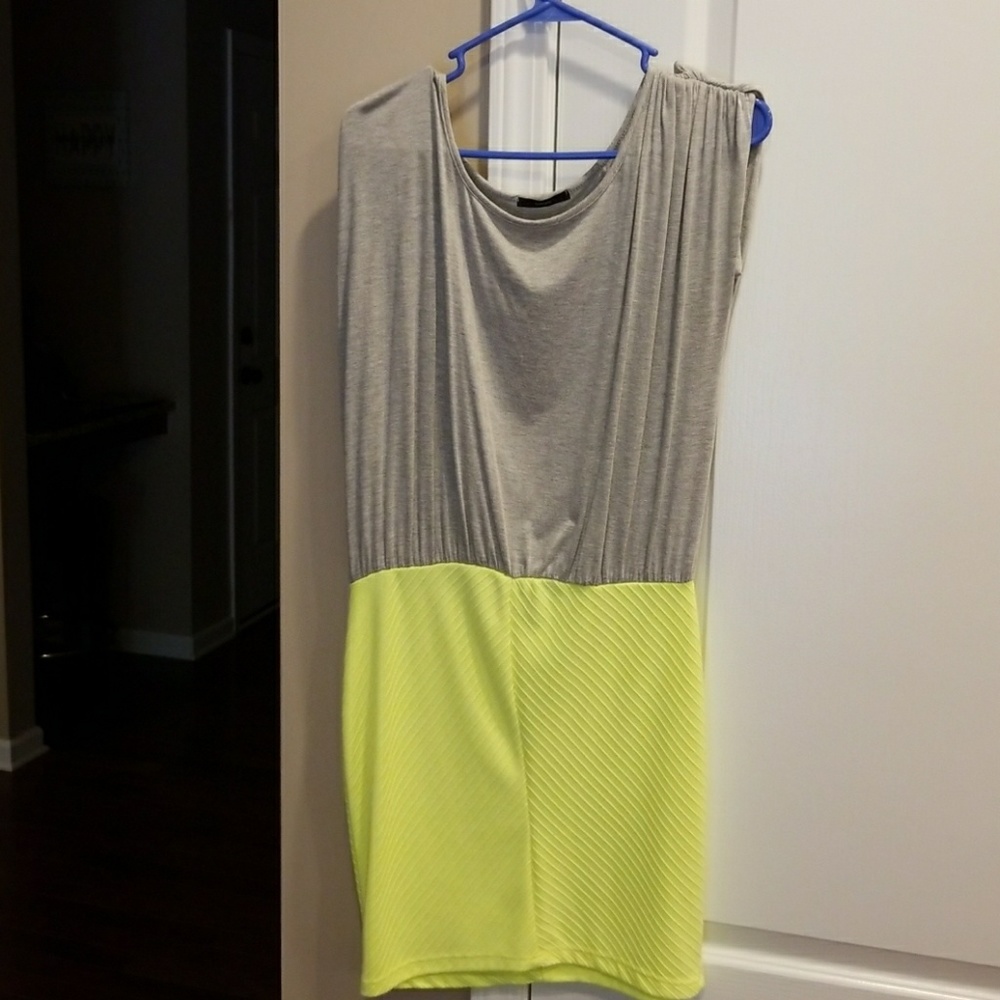 Dress - Picture 2 of 2