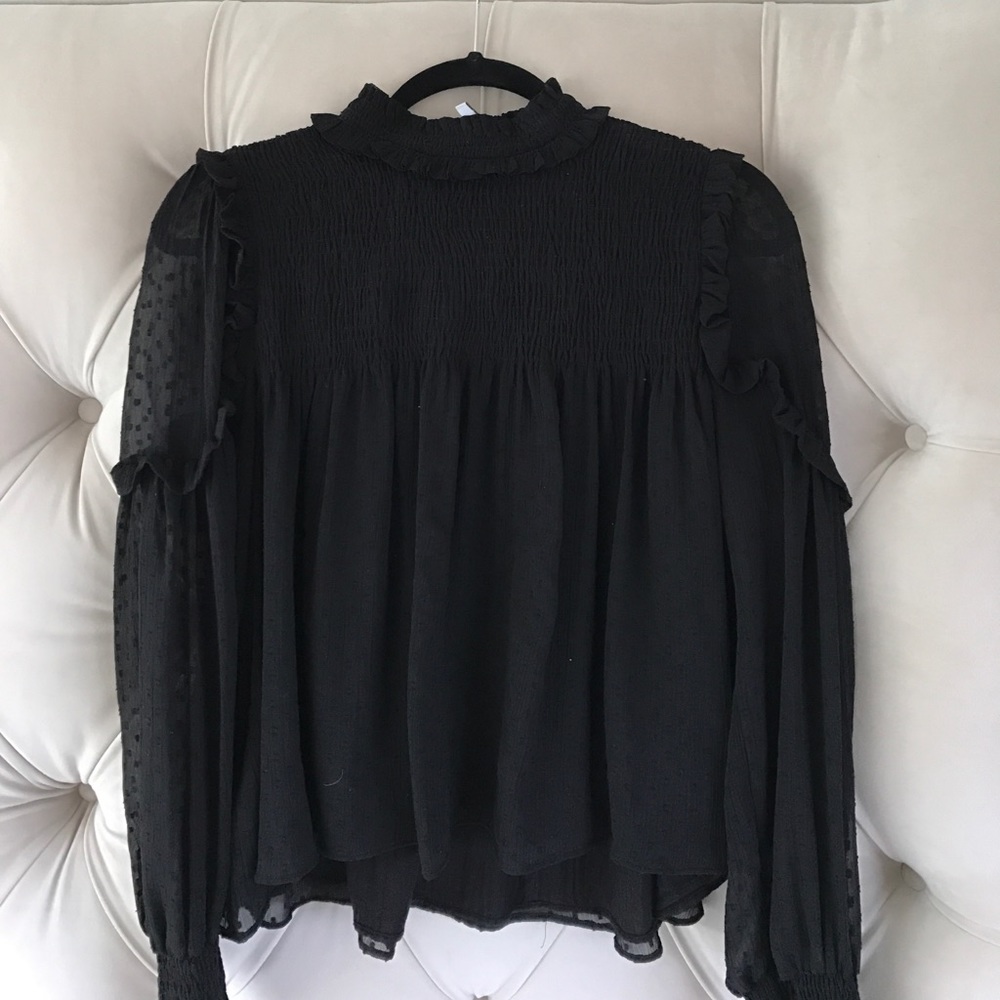 Zara black wear once black top !!⭐️⭐️in M