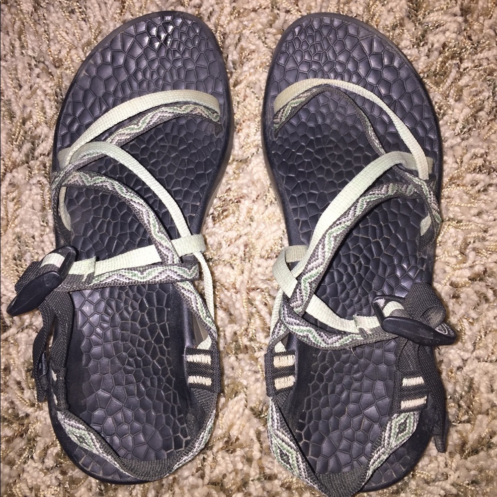 Women's chacos size 9