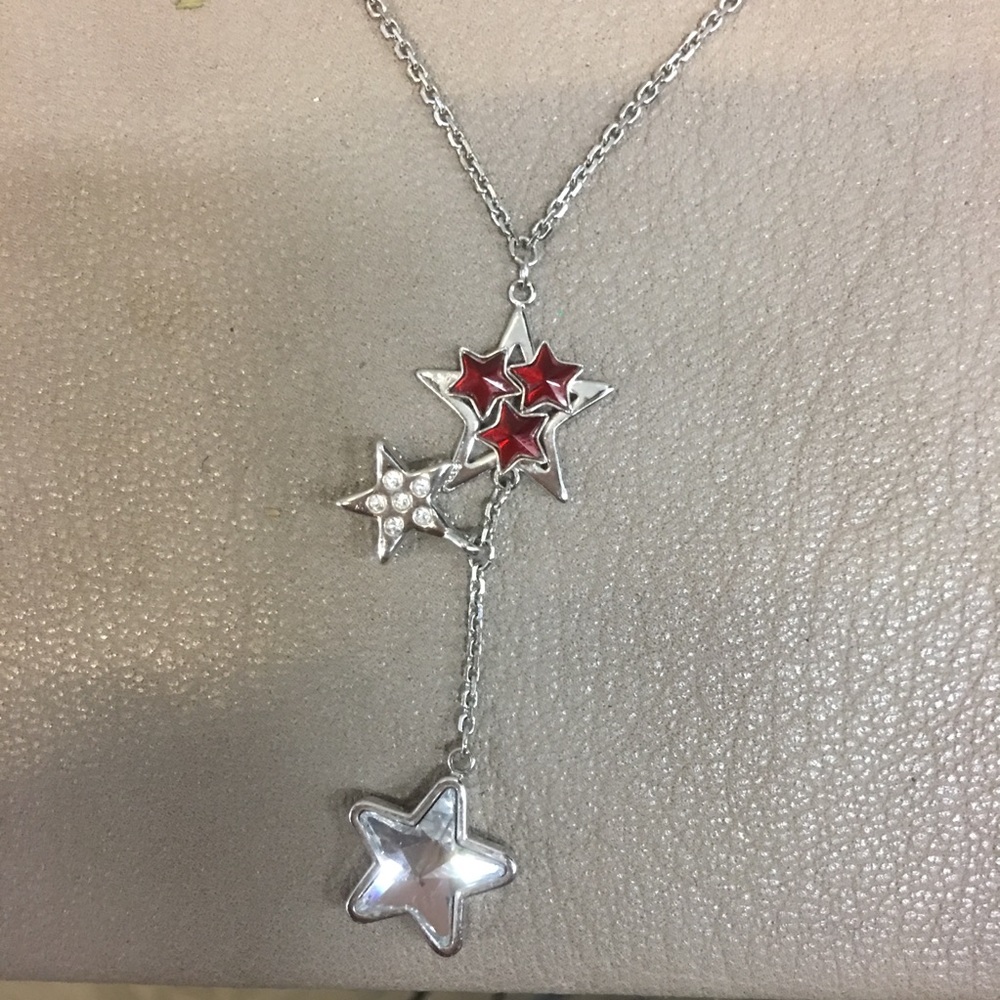 Swarovski 3 star ⭐️ necklace
