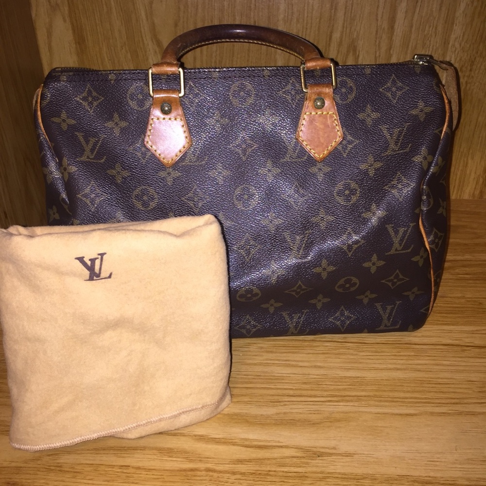 SOLD LOCALLY Louis Vuitton Speedy 30 with Lock&Key