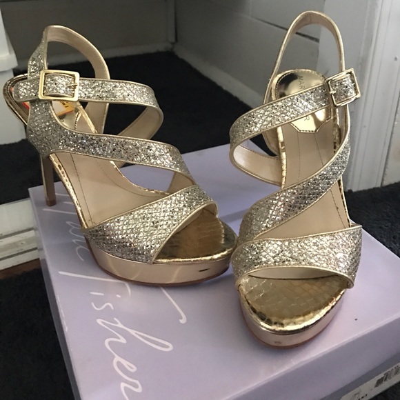 Heels - Picture 2 of 3