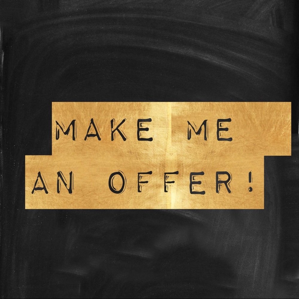 ⭐️MAKE ME AN OFFER⭐️