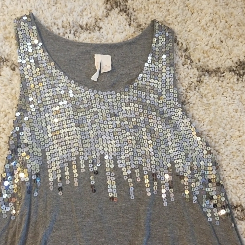 Sequined top - Picture 2 of 3
