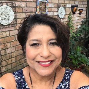 Meet your Posher, Esther