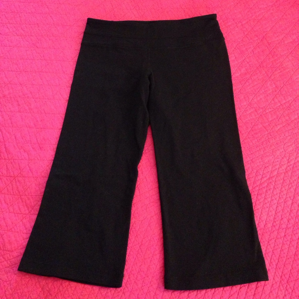 Lululemon 8 Capri Pants
