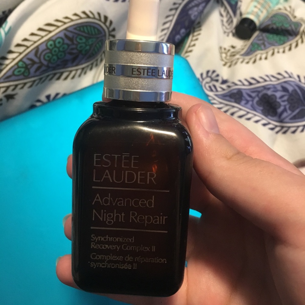 Estée Lauder advanced night repair serum