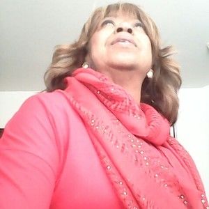 Meet your Posher, Ella